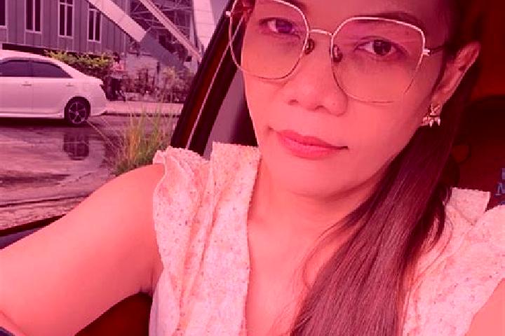 Nora, 20 — Escort in Braggio, Switzerland
