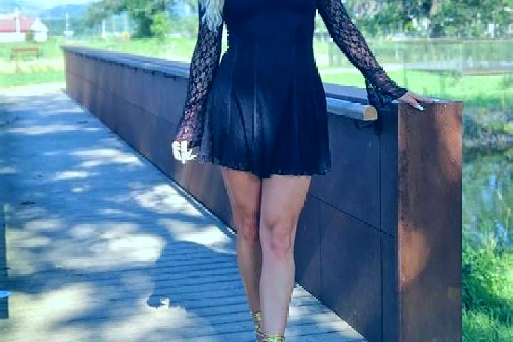 Nora, 20 — Escort in Halmagel, Romania