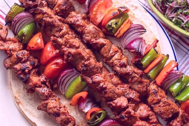 Nora, 20 — Escort in Iskender, Turkey