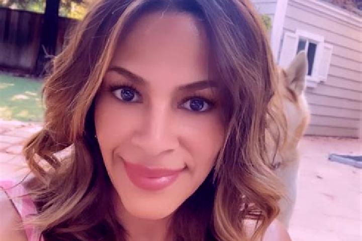 Nora, 20 — Escort in Pleasanton, United States