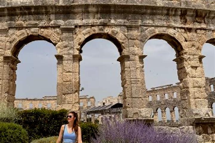 Nora, 20 — Escort in Pula, Croatia