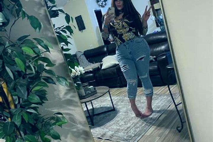 Nora, 20 — Escort in Salmon Brook, United States