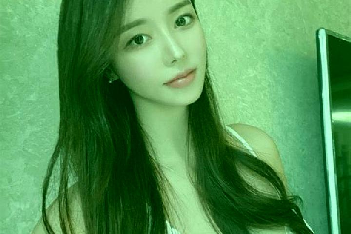 Nora, 20 — Escort in Sanzha, China