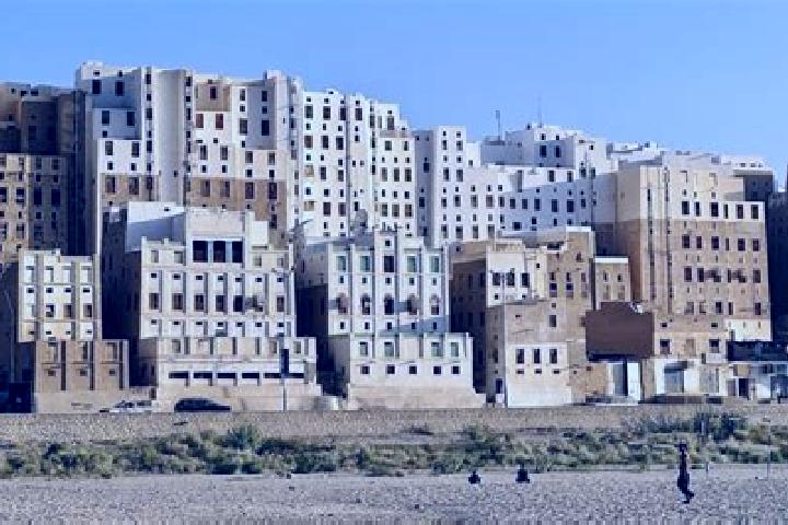 Nora, 20 — Escort in Shibam, Yemen