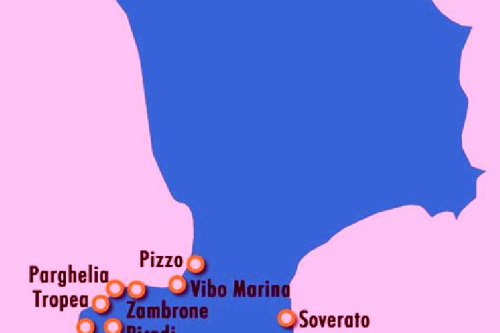 Nora, 20 — Escort in Zungri, Italy
