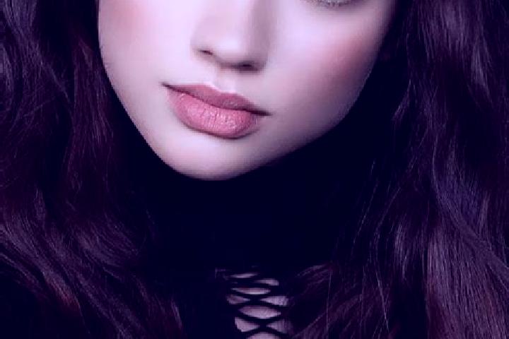 Nora, 21, a auburn dark-eyed european companion based in Patsi. Offering Duos, Domination. Available for incall and outcall, overnight bookings available.