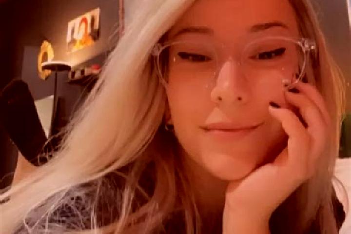 Nora, 21, a blonde grey-eyed mediterranean companion based in Douvres-la-Delivrande. Offering Girlfriend Experience, BDSM, Deep French Kissing, Massage. Avai...