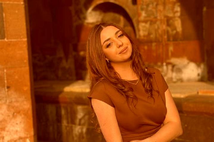 Nora, 21 — Escort in Aragatsavan, Armenia