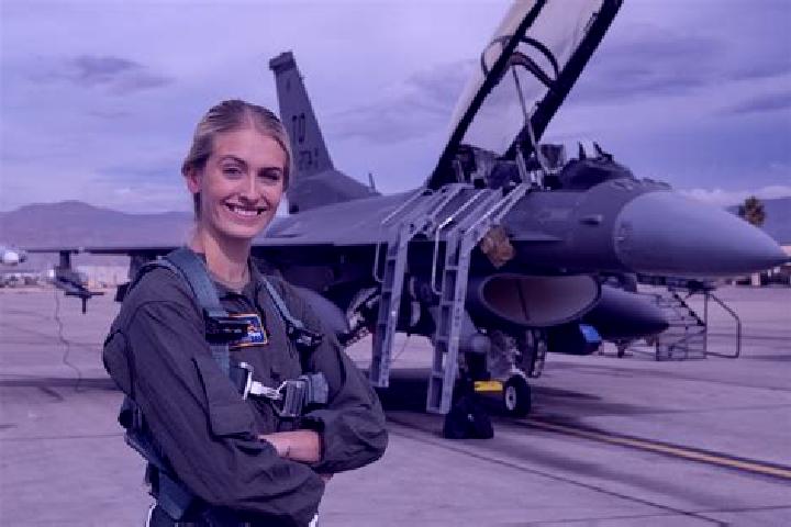 Nora, 21 — Escort in Eidson Road, United States
