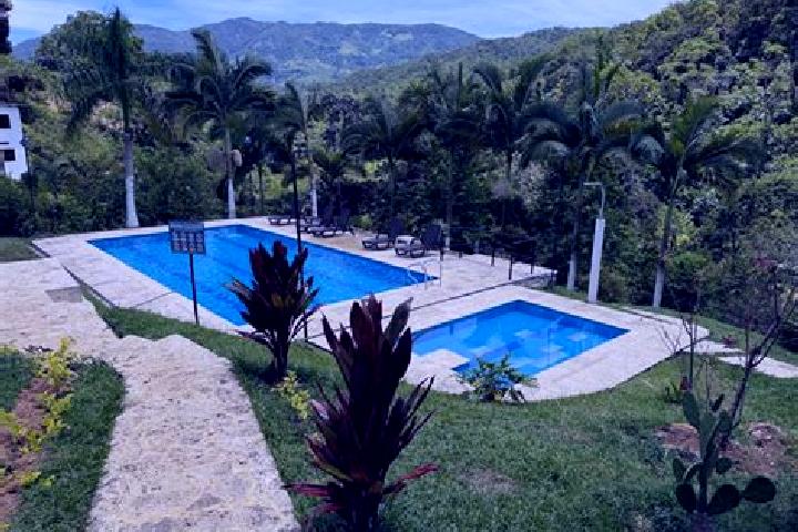 Nora, 21 — Escort in San Carlos, Colombia
