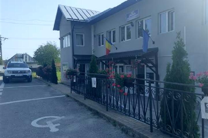 Nora, 21 — Escort in Sperieteni, Romania