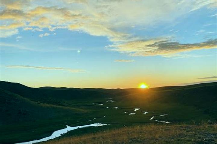 Nora, 21 — Escort in Tsalgar, Mongolia
