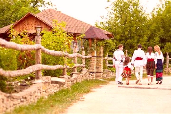 Nora, 21 — Escort in Varbilau, Romania