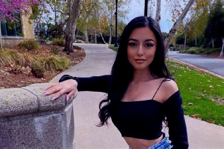 Nora, 22, a black brown-eyed middle eastern companion based in Chelem. Offering Party Girl, Tantra, Duos, Fetish. Available for incall and outcall, day and e...