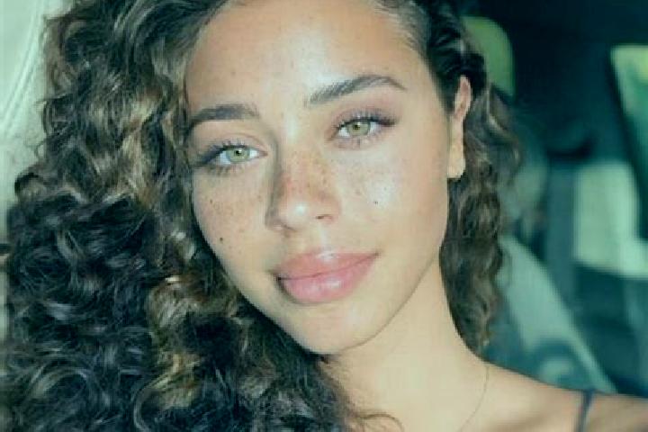 Nora, 22, a black hazel-eyed caribbean companion based in Oenopu. Offering CIM, Duos, Overnight, Girlfriend Experience. Available for incall and outcall, day...