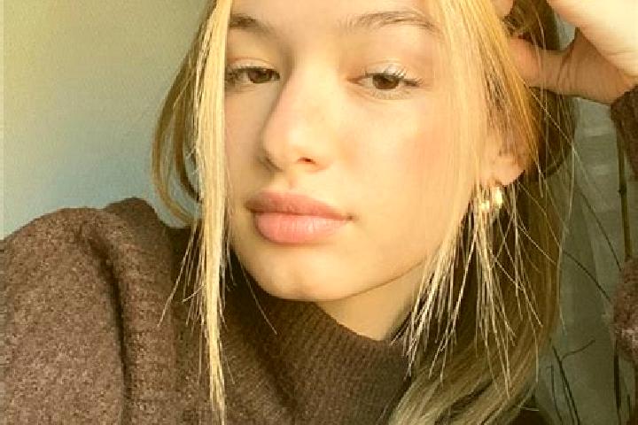 Nora, 22, a blonde brown-eyed mixed companion based in San Justo. Offering Domination, Striptease, Dinner Date. Available for incall and outcall, overnight b...
