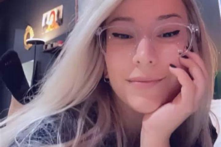Nora, 22, a platinum blonde grey-eyed latina companion based in Vysoke nad Jizerou. Offering GFE, Overnight, BDSM. Available for incall and outcall, day and ...