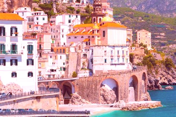 Nora, 22 — Escort in Barolo, Italy