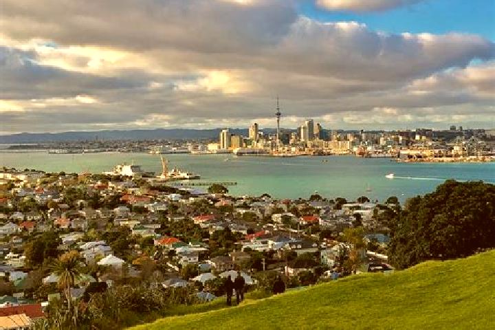 Nora, 22 — Escort in Bay View, New Zealand