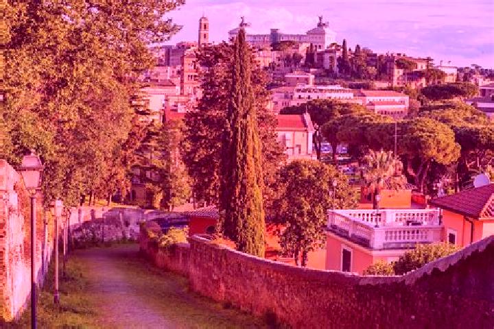 Nora, 22 — Escort in Clivio, Italy