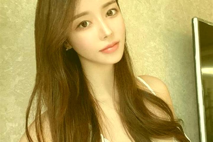 Nora, 22 — Escort in Heishanzui, China