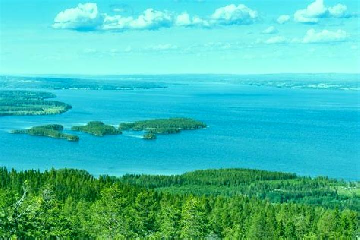 Nora, 22 — Escort in Hoverberg, Sweden