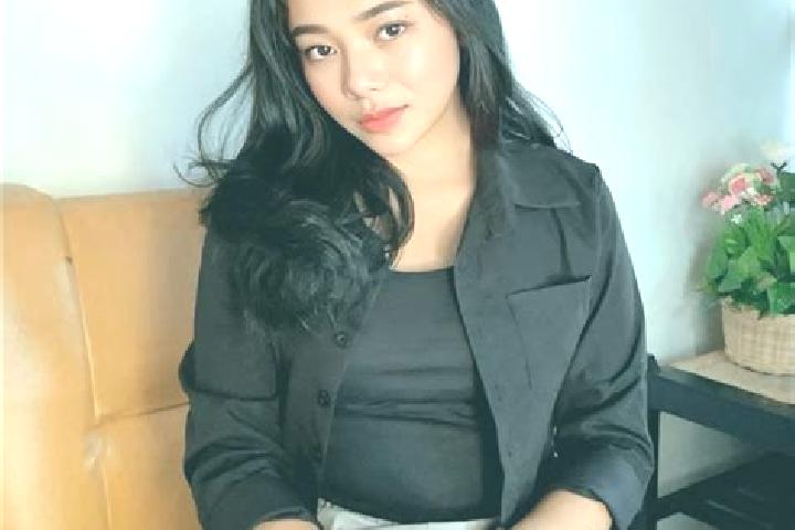 Nora, 22 — Escort in Loakulu, Indonesia