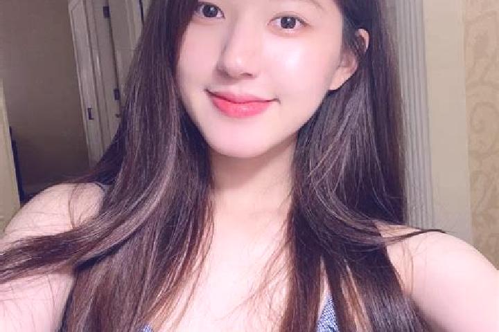 Nora, 22 — Escort in Lusi, China