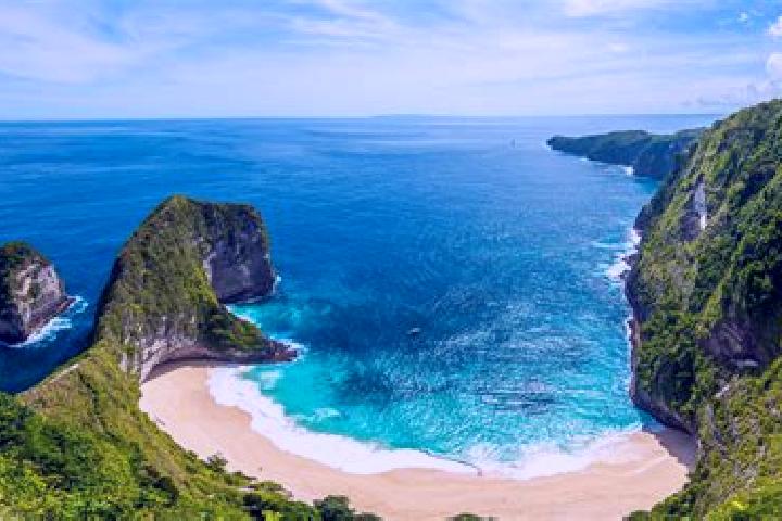 Nora, 22 — Escort in Matango, Indonesia