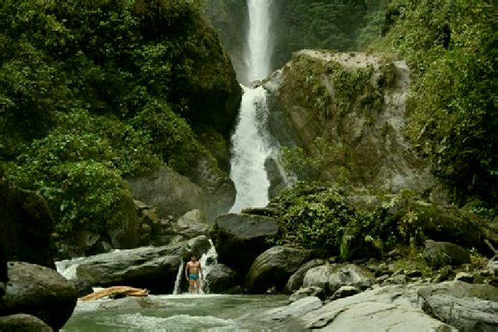 Nora, 22 — Escort in San Luis, Ecuador