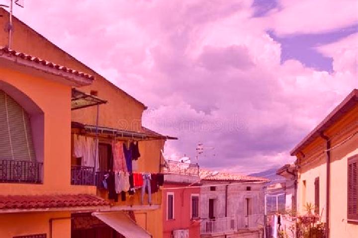 Nora, 22 — Escort in Santa Maria del Cedro, Italy