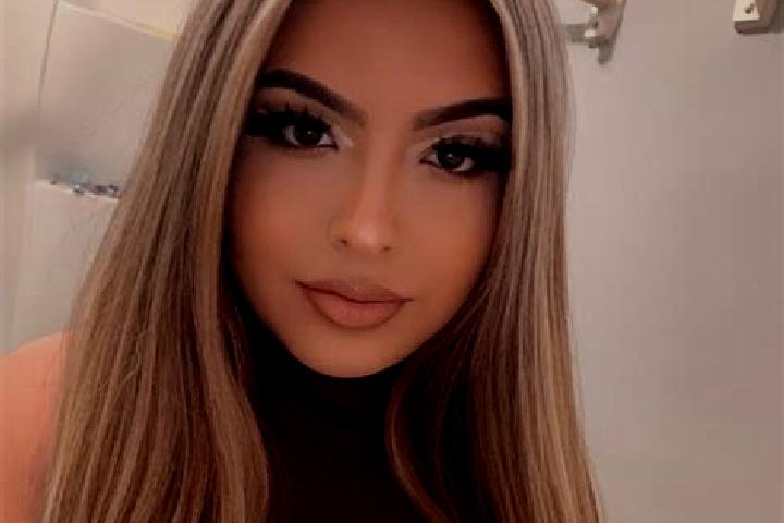 Nora, 23, a blonde brown-eyed latina companion based in Nantiat. Offering Dinner Date, GFE, Tantra. Available for incall and outcall, overnight bookings avai...