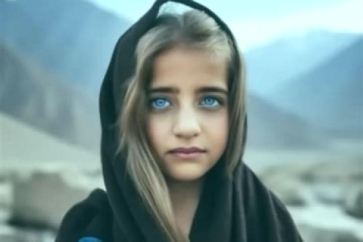 Nora, 23, a blonde dark-eyed middle eastern companion based in Red Cliffs. Offering GFE, Prostate Massage, Roleplay, CIM. Available for incall and outcall, d...