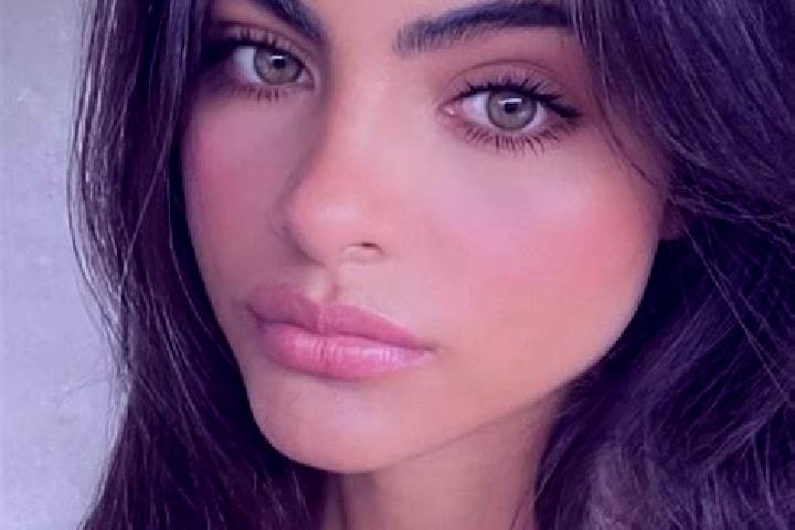 Nora, 23, a chestnut hazel-eyed european companion based in Vico del Gargano. Offering Travel Companion, A-Level, Prostate Massage. Available for incall and ...