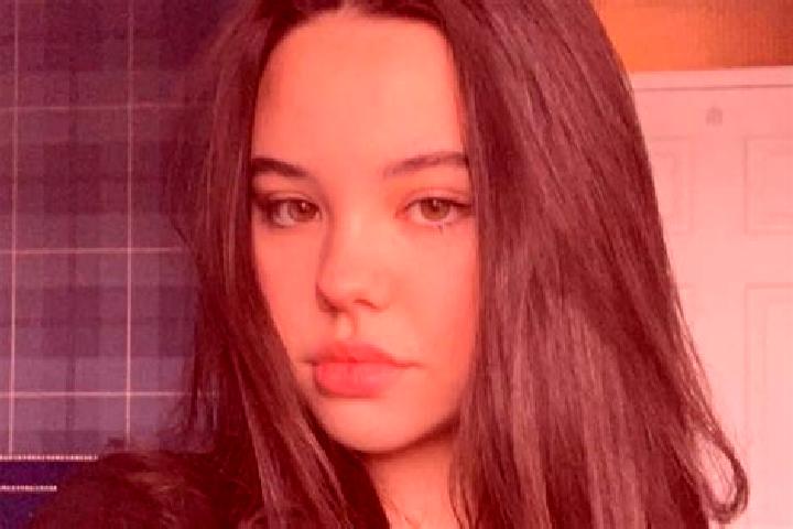 Nora, 23, a red green-eyed european companion based in Finglas. Offering Striptease, Party Girl, Domination. Available for incall and outcall, day and evenin...