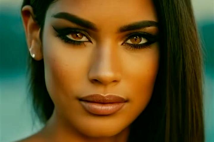 Nora, 23, a red hazel-eyed latina companion based in Campagna Lupia. Offering Domination, Couples, BDSM, Travel Companion. Available for incall and outcall, ...