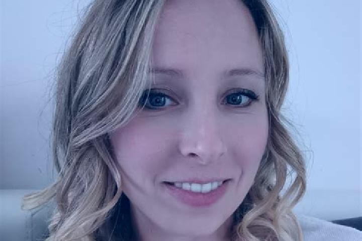 Nora, 23 — Escort in Crehange, France