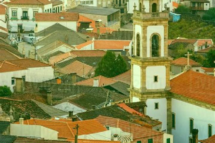 Nora, 23 — Escort in Favaios, Portugal