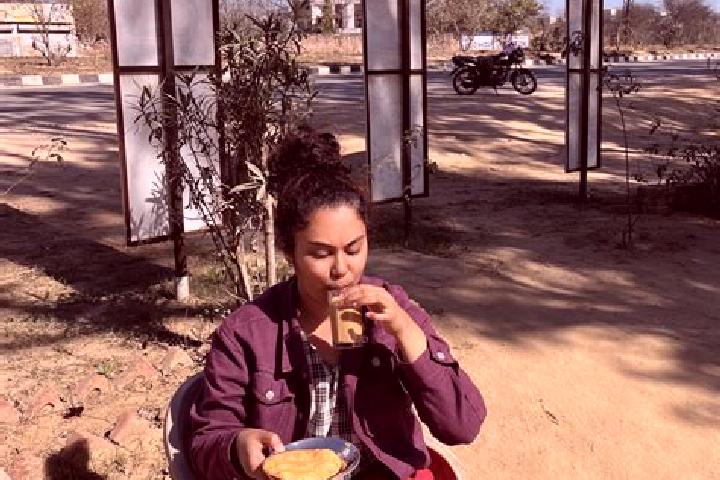 Nora, 23 — Escort in Firozpur Jhirka, India