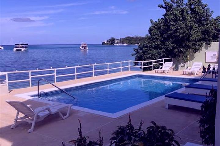 Nora, 23 — Escort in Grand Anse, Seychelles