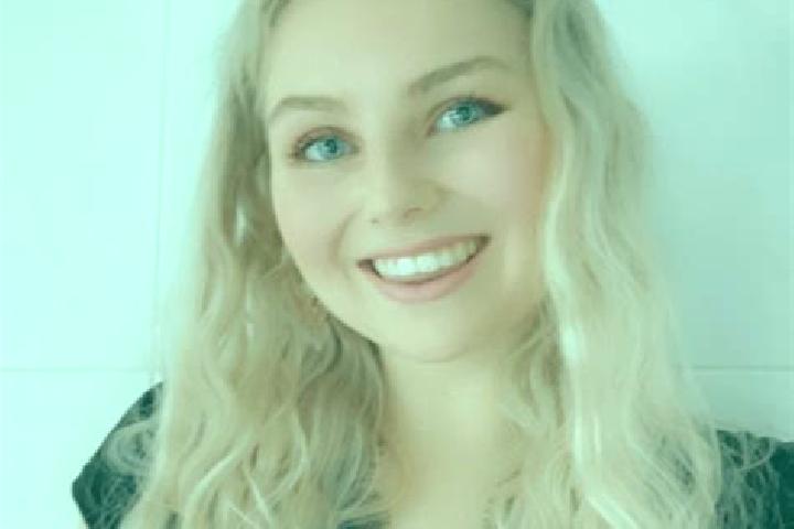 Nora, 23 — Escort in Oostham, Belgium