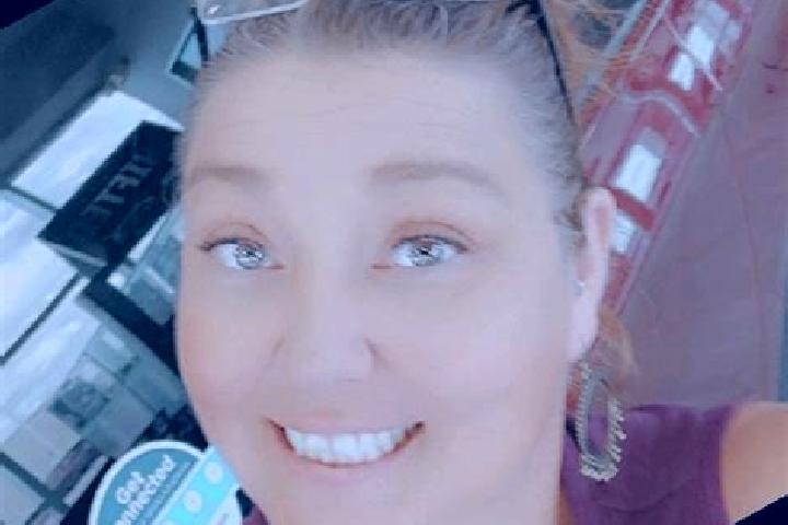Nora, 23 — Escort in Saxton, United States