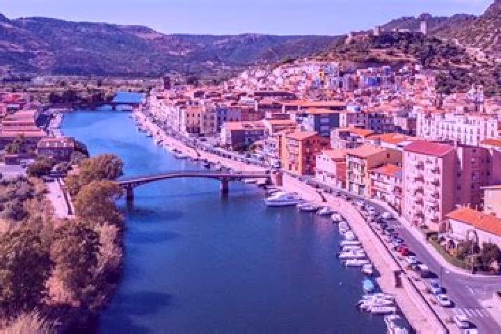 Nora, 23 — Escort in Seneghe, Italy