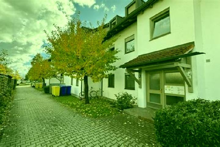 Nora, 23 — Escort in Unterneukirchen, Germany