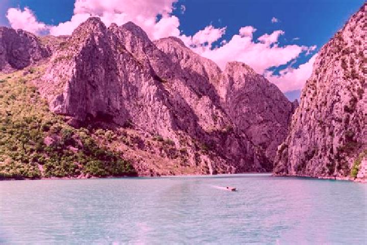 Nora, 23 — Escort in Voskopoje, Albania
