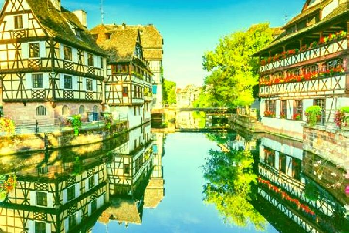 Nora, 23 — Escort in Voutezac, France