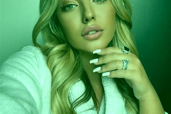 Nora, 23 — Escort in Walschbronn, France