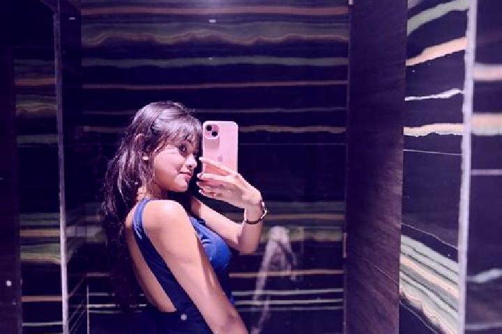Nora, 24 — Escort in Barna, Romania