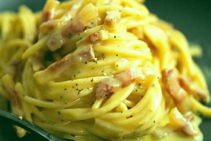 Nora, 24 — Escort in Carbonara al Ticino, Italy