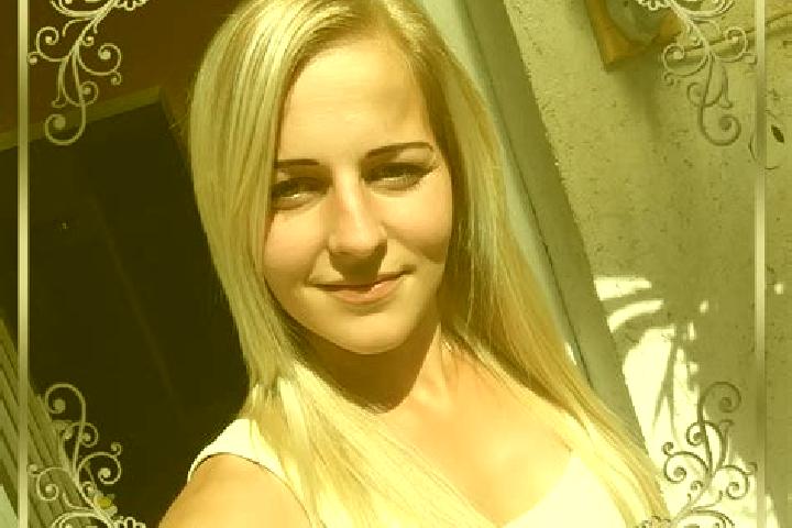 Nora, 24 — Escort in Izsofalva, Hungary
